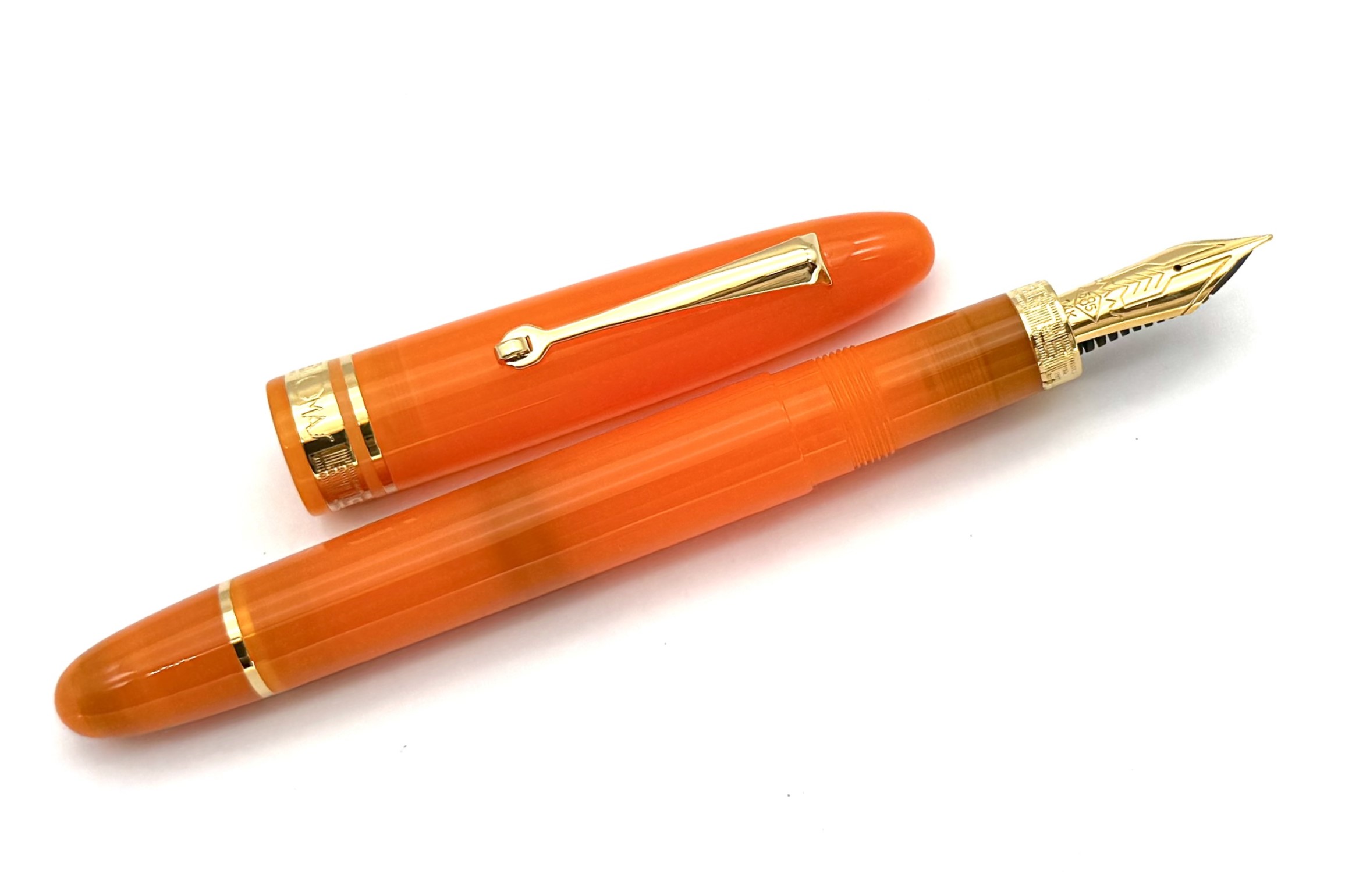 OmasOgivaFPinArancionewithGoldTrim_E